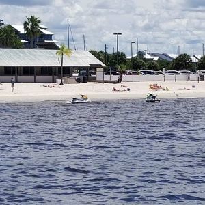 Meet your Posher, Janet